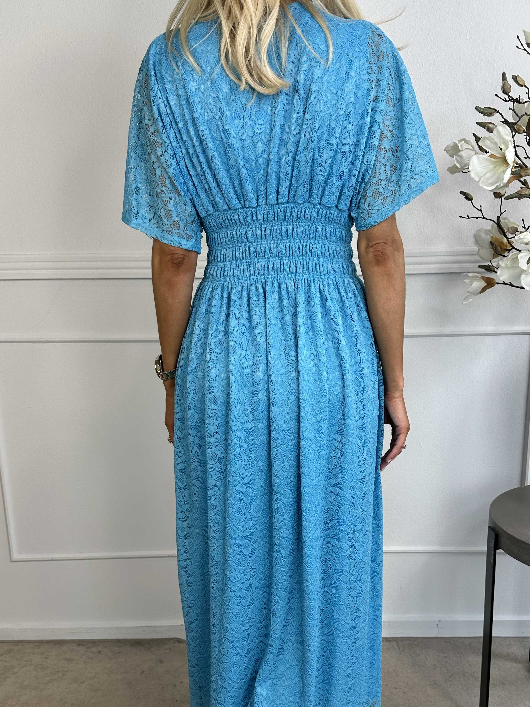 Pams Lace - Lång spetsklänning med smock under bysten